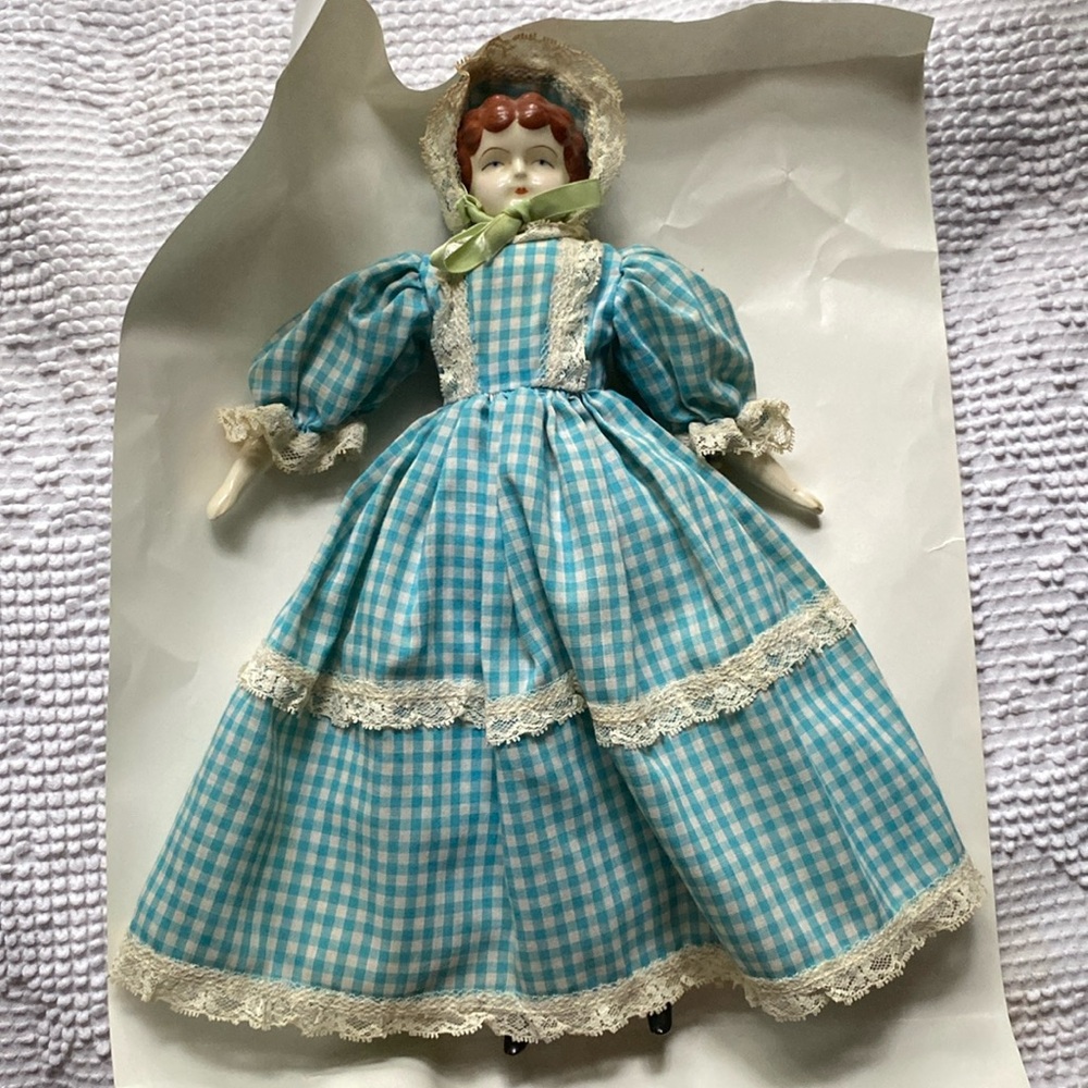 Antique doll ( great condition)